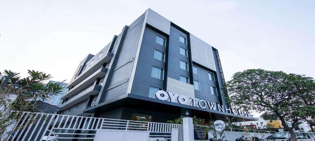 Oyo Townhouse 028 Corporate Suite Noida Exterior photo